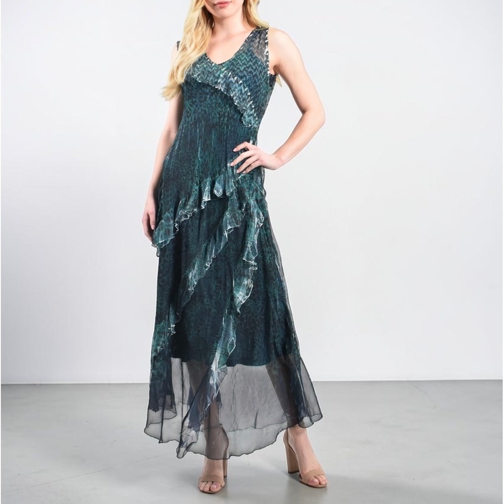 KOMAROV Bella Animal Print Ruffle Crinkle Chiffon‎ Sleeveless Maxi Dress